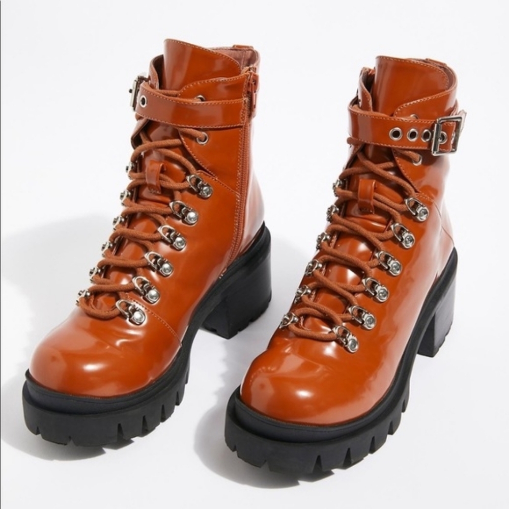 Jeffrey Campbell Czech Patent Faux Leather Lace Up Combat Boots 10M